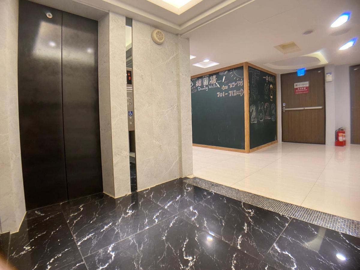 Bonjour Hotel Taichung Exterior photo