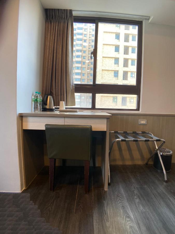 Bonjour Hotel Taichung Exterior photo