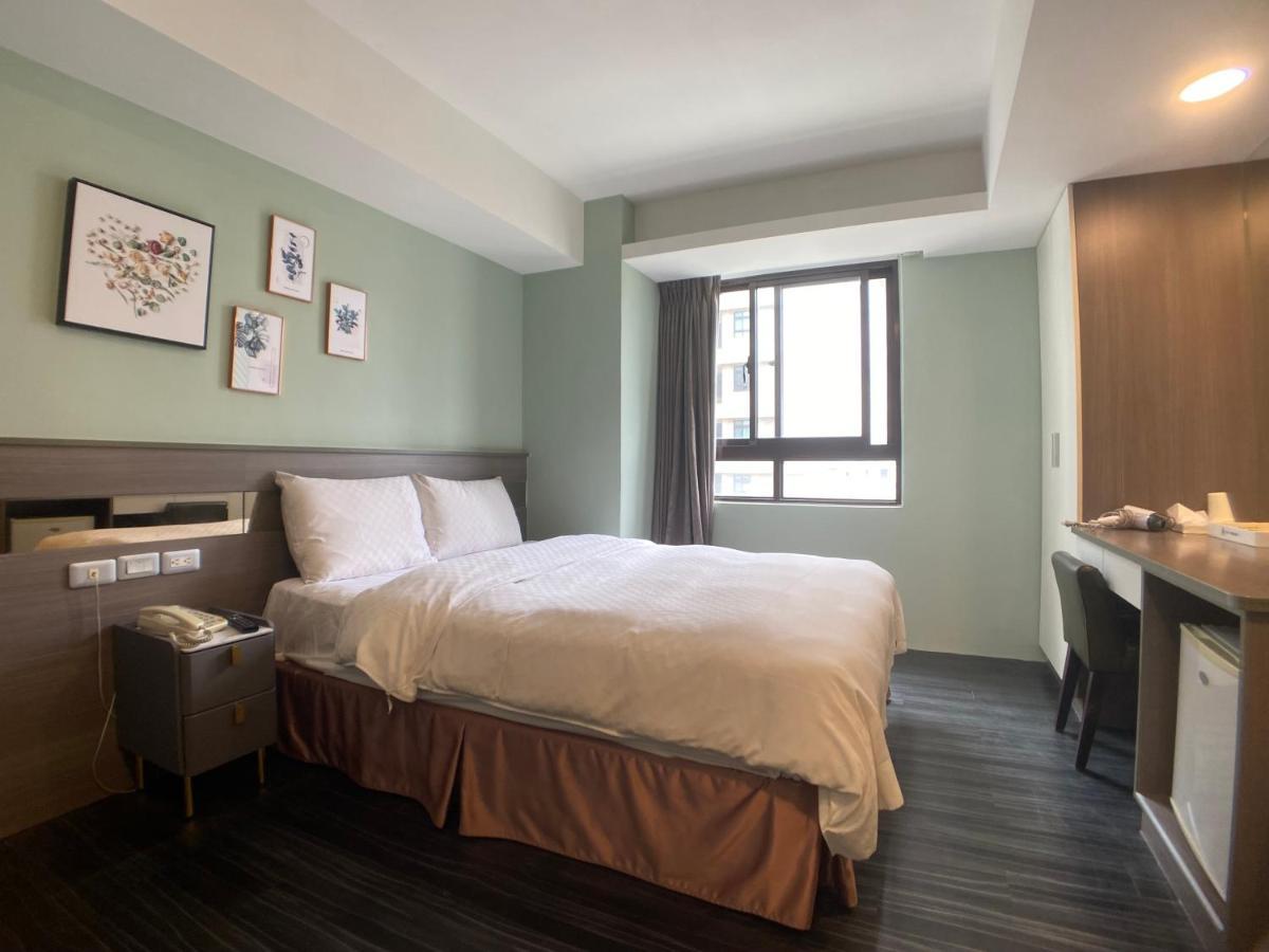 Bonjour Hotel Taichung Exterior photo