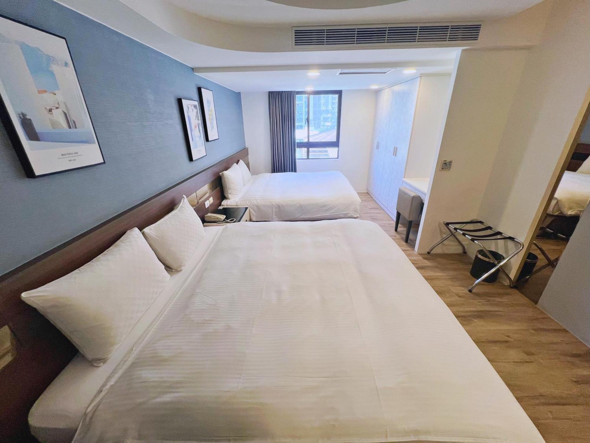 Bonjour Hotel Taichung Exterior photo